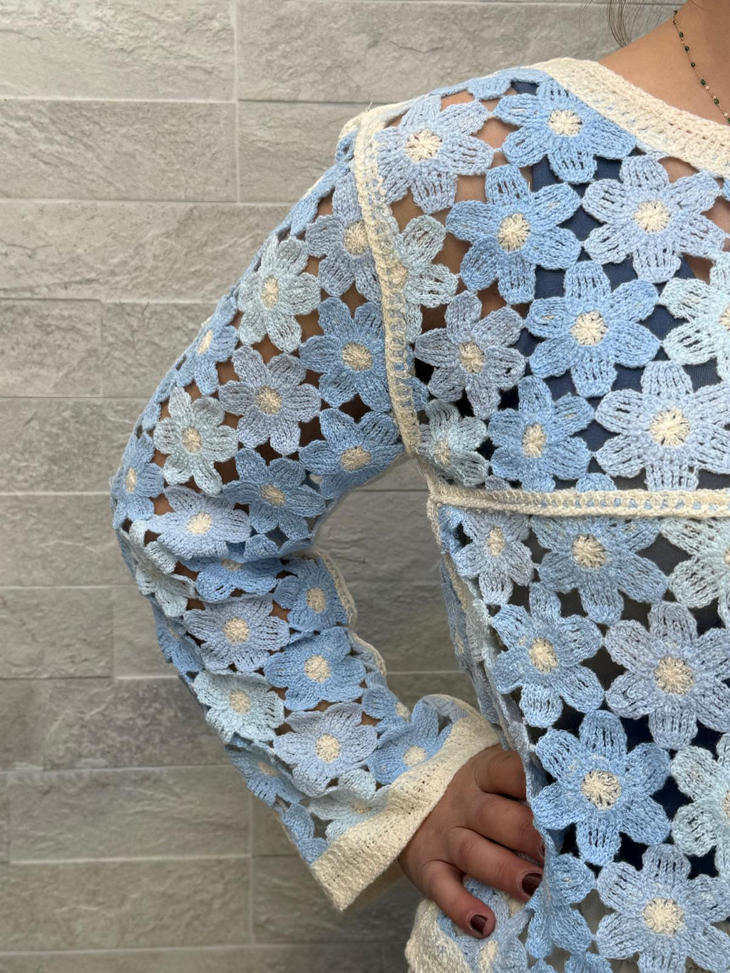 Pull en tricot motif "fleurs"